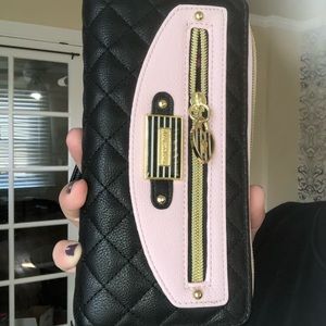 Betsey Johnson wallet new without tags